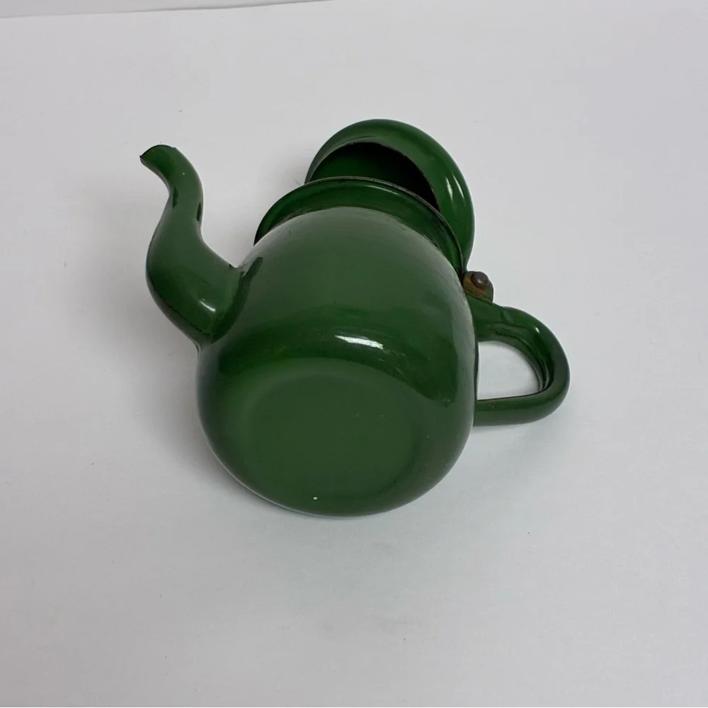 Teapot 4in X 5.5in Green Metal Hinged Vintage